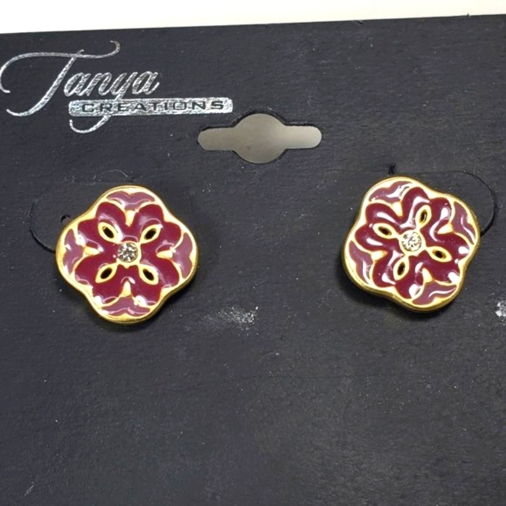 Gold-tone Burgundy Flower-Designed Crystal Teardrop Earrings w/ Central Gemstone